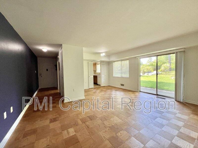 Condo for rent at 10620 Weymouth St #103, Bethesda, MD 20814