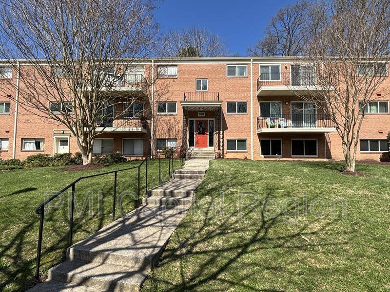 Condo for rent at 10620 Weymouth St #103, Bethesda, MD 20814
