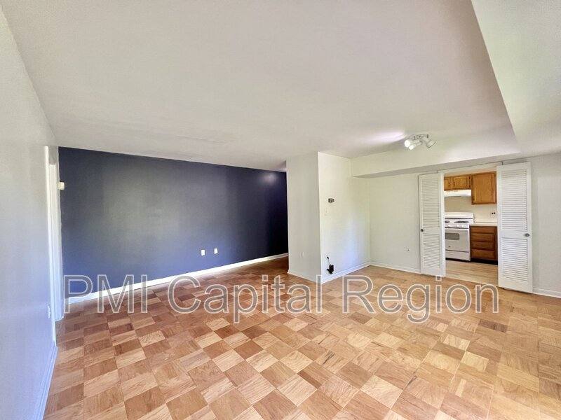 Condo for rent at 10620 Weymouth St #103, Bethesda, MD 20814