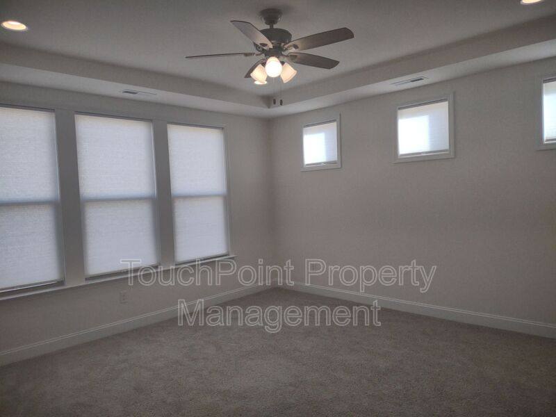 House for rent at 906 Acorn Way, Denver, NC 28037