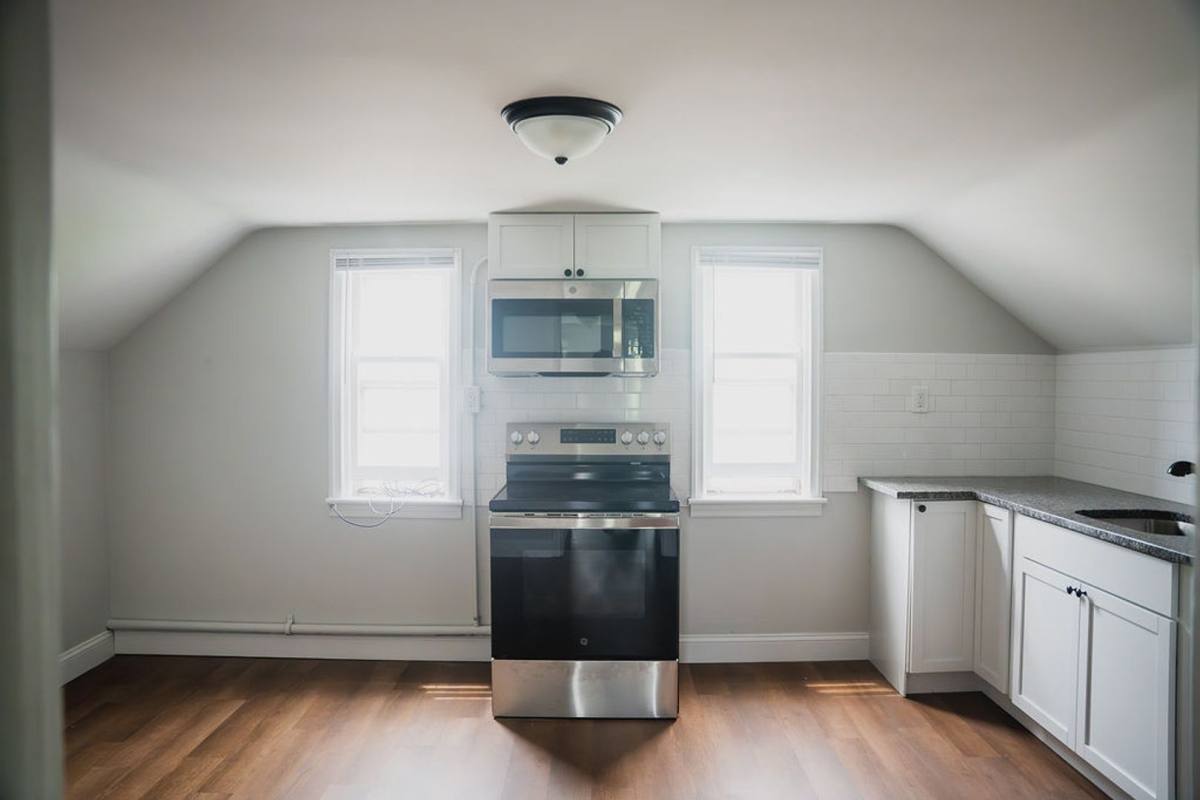 Apartment for rent at 914 Hellertown Rd, Bethlehem, PA 18015