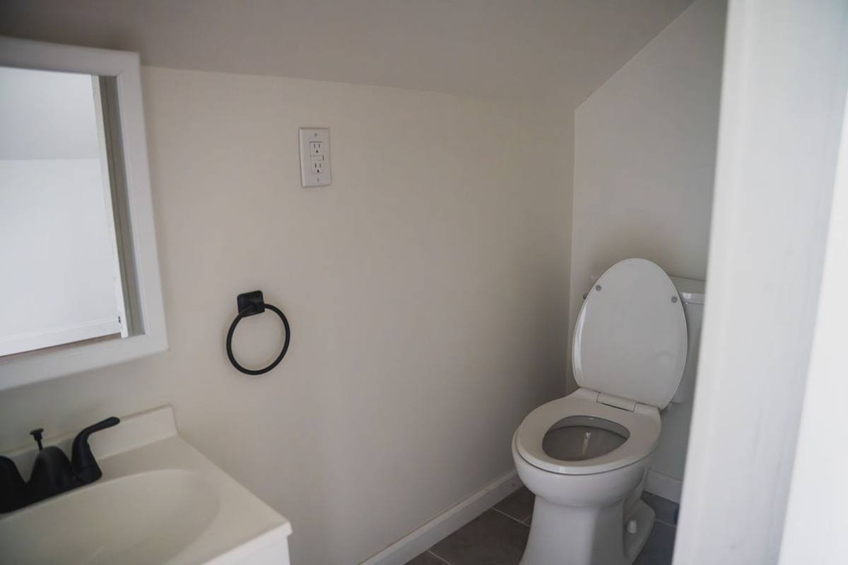Apartment for rent at 914 Hellertown Rd, Bethlehem, PA 18015