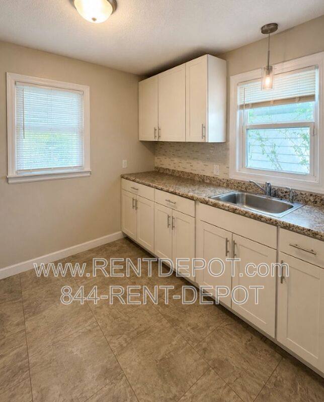 House for rent at 715 E Riverside Dr, Evansville, IN 47713