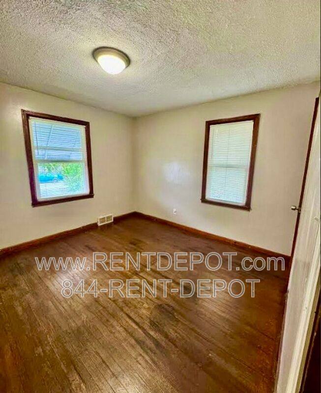 House for rent at 715 E Riverside Dr, Evansville, IN 47713