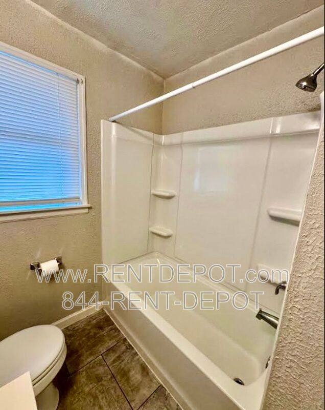 House for rent at 715 E Riverside Dr, Evansville, IN 47713
