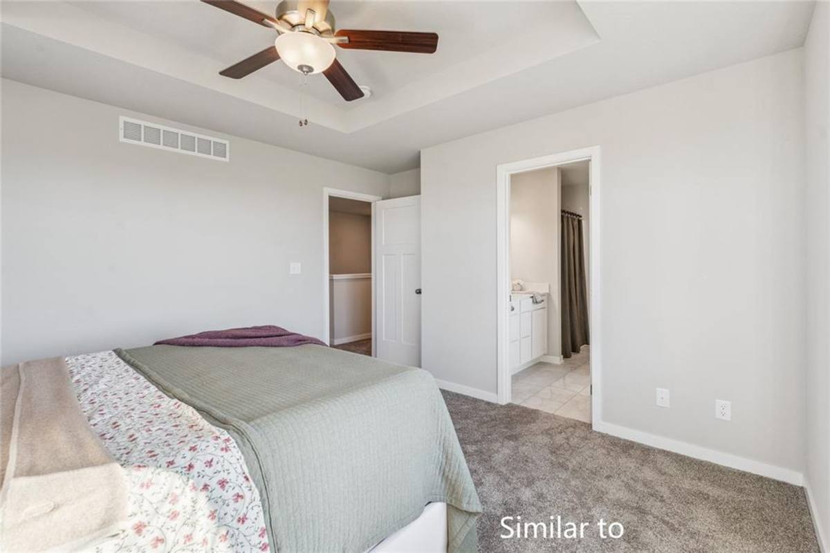 Townhouse for rent at 1119 Sunflower Lane, Pella, IA 50219