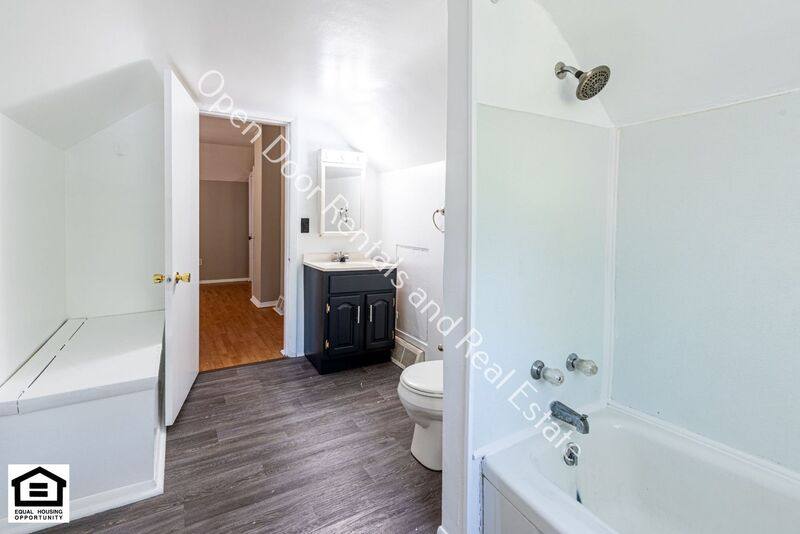 Apartment for rent at 3112 1 2 Thompson St, Fort Wayne, IN 46807