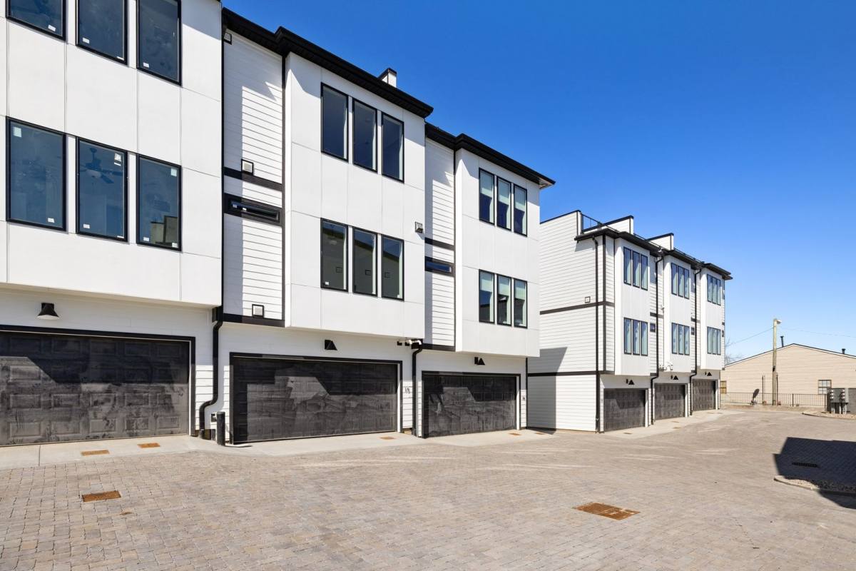 Townhouse for rent at 223 Oceola Ave #21, Nashville, TN 37209
