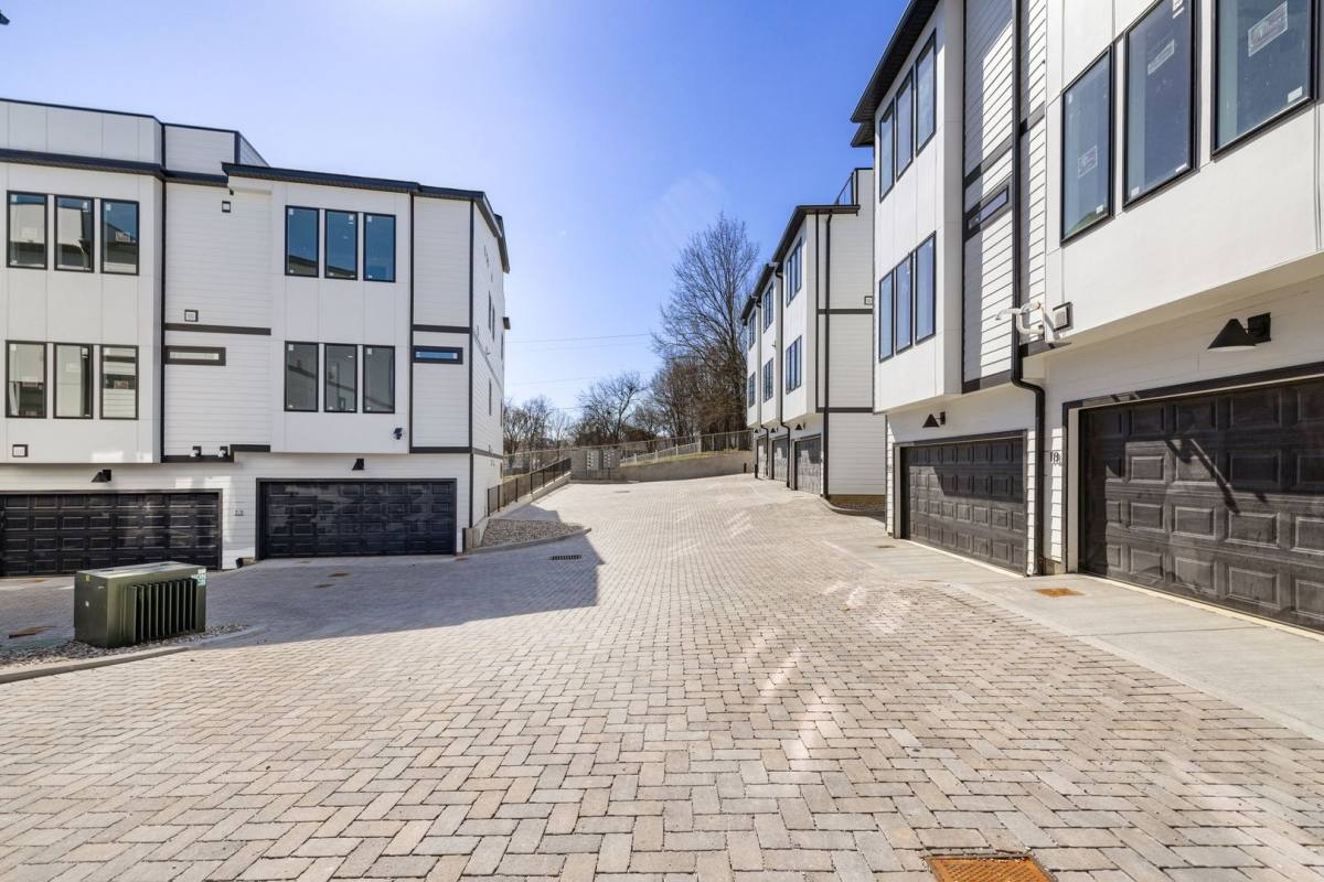 Townhouse for rent at 223 Oceola Ave #21, Nashville, TN 37209