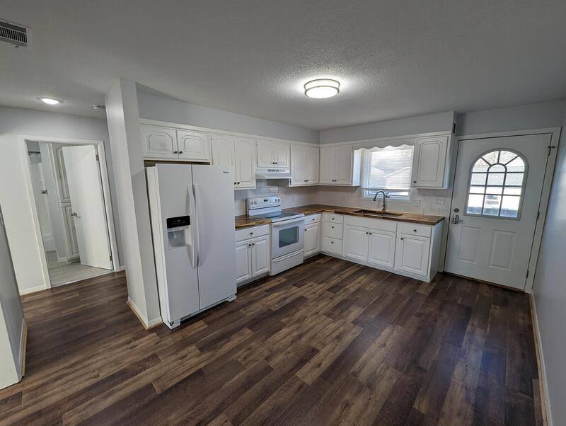 Apartment for rent at 223 Carson St #3, Pella, IA 50219