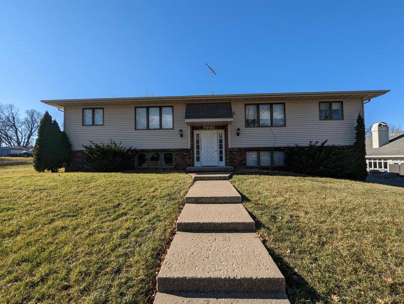 Apartment for rent at 223 Carson St #3, Pella, IA 50219