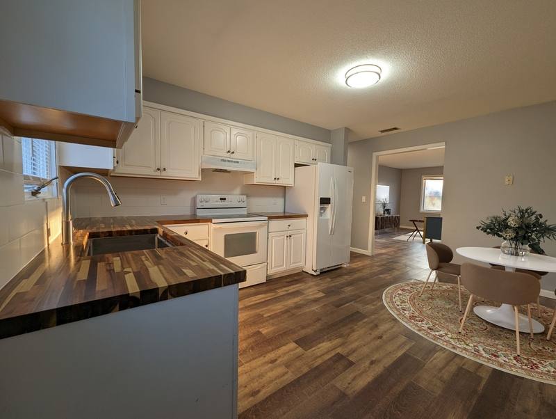 Apartment for rent at 223 Carson St #3, Pella, IA 50219