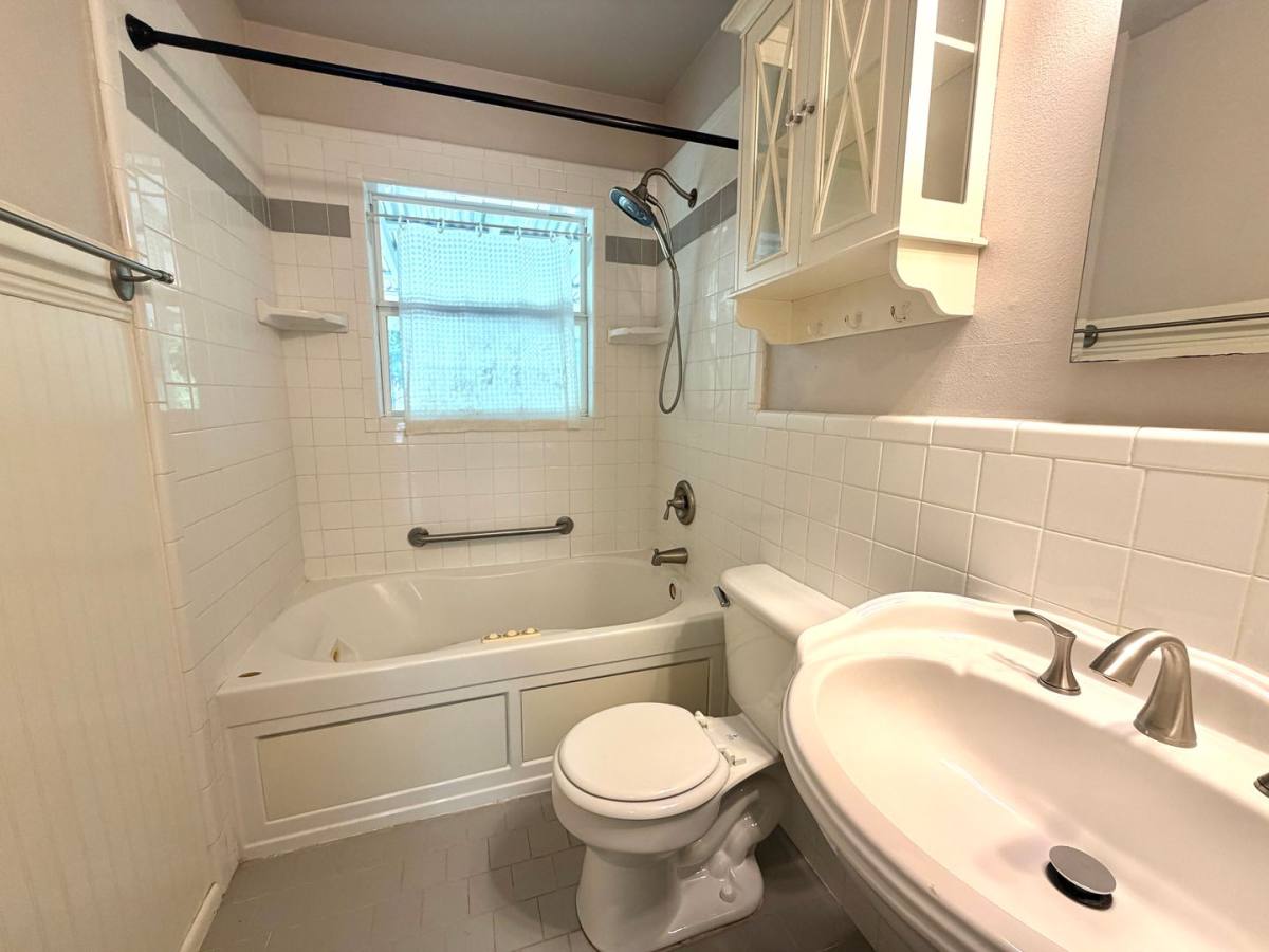 House for rent at 414 Olney Dr, San Antonio, TX 78209
