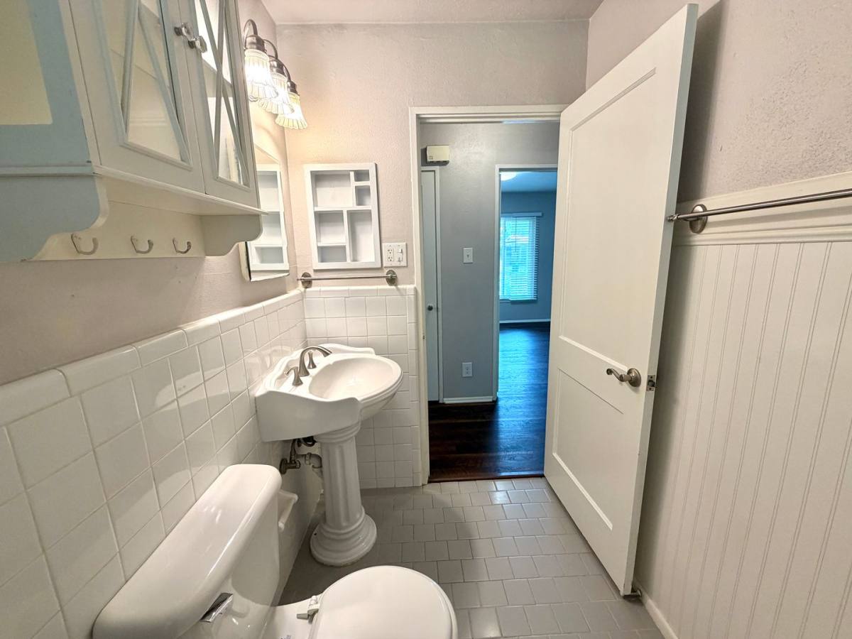 House for rent at 414 Olney Dr, San Antonio, TX 78209