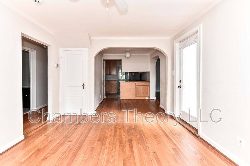 House for rent at 419 S Barton St, Arlington, VA 22204