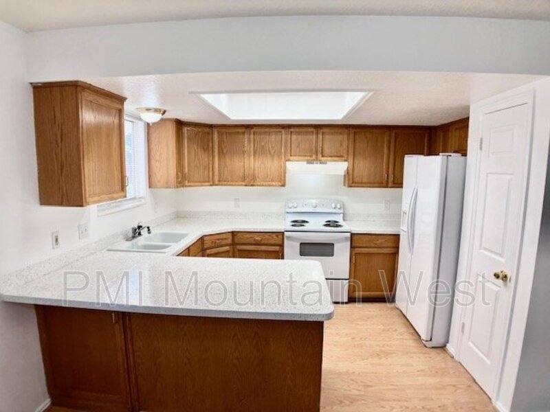 House for rent at 2186 N 1965 E, Layton, UT 84040