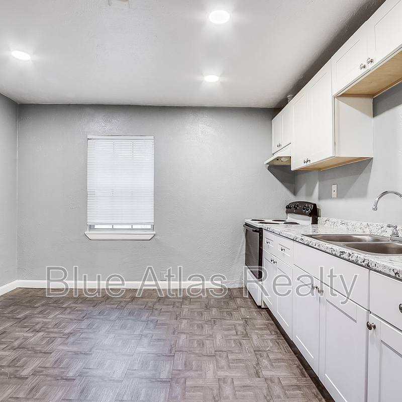 Apartment for rent at 2215 Riverview Dr #D, Irving, TX 75060