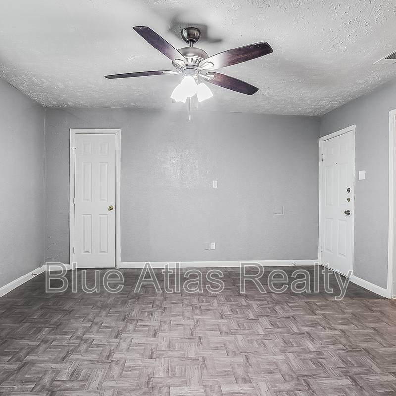 Apartment for rent at 2215 Riverview Dr #D, Irving, TX 75060