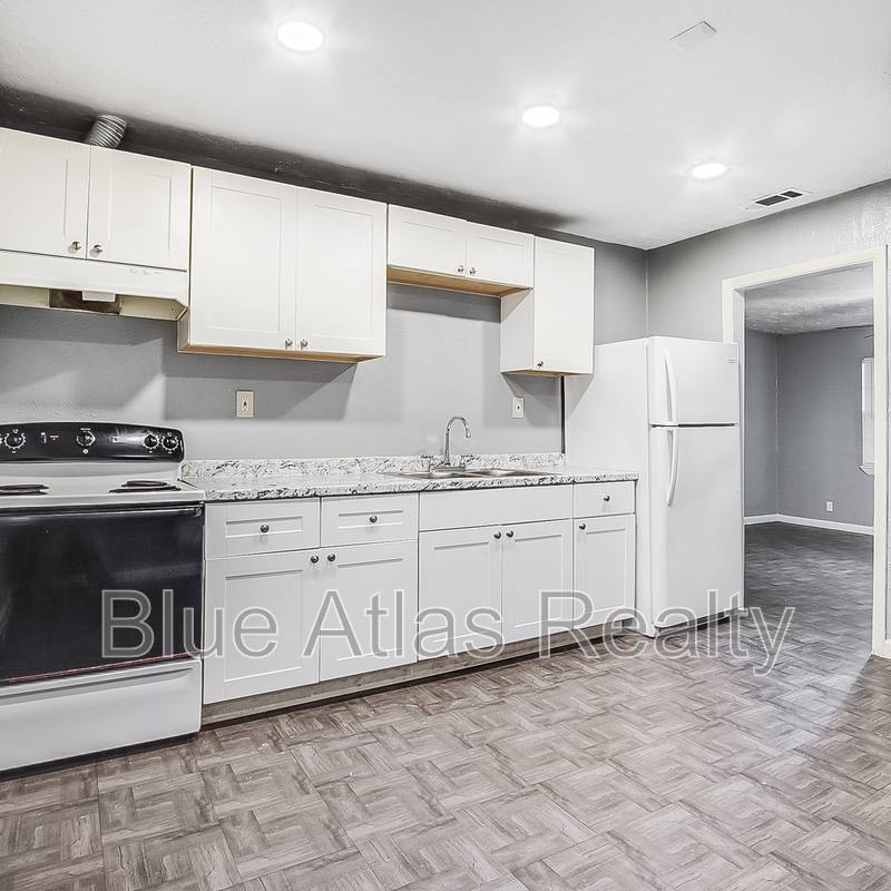 Apartment for rent at 2215 Riverview Dr #D, Irving, TX 75060