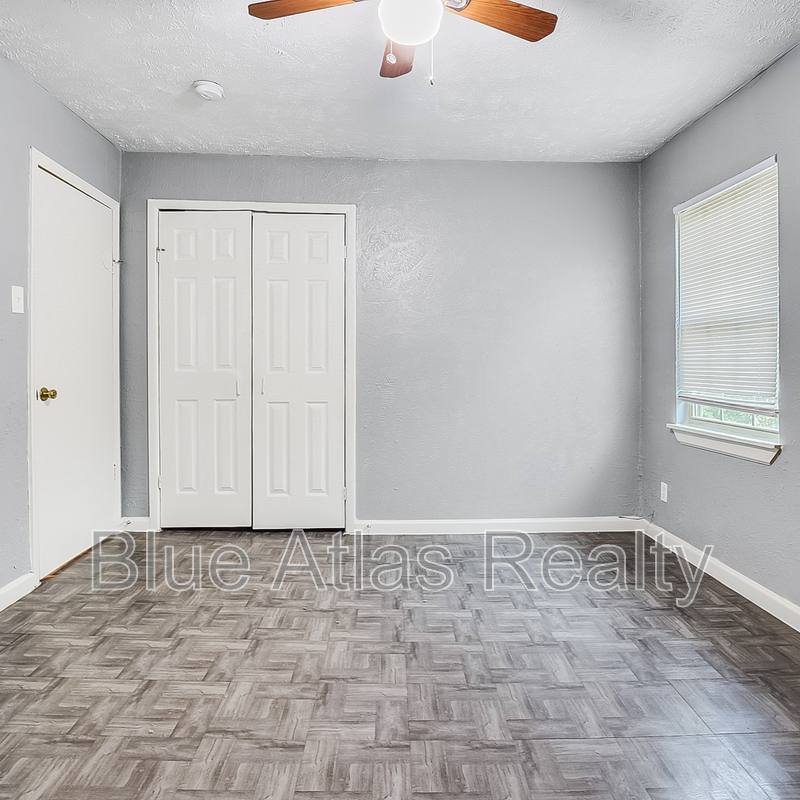 Apartment for rent at 2215 Riverview Dr #D, Irving, TX 75060