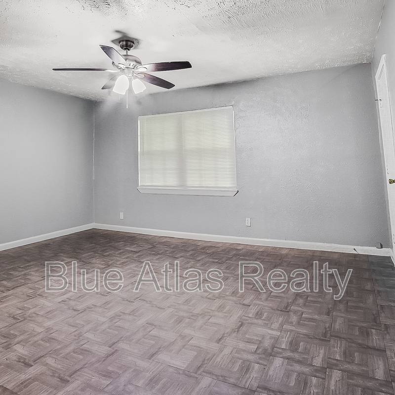 Apartment for rent at 2215 Riverview Dr #D, Irving, TX 75060