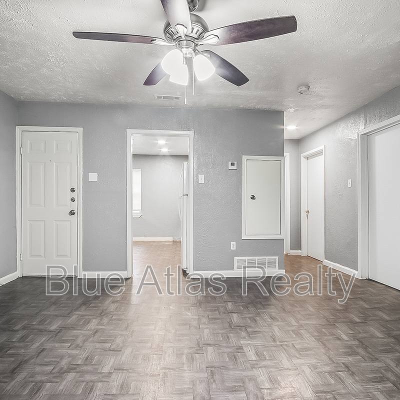 Apartment for rent at 2215 Riverview Dr #D, Irving, TX 75060