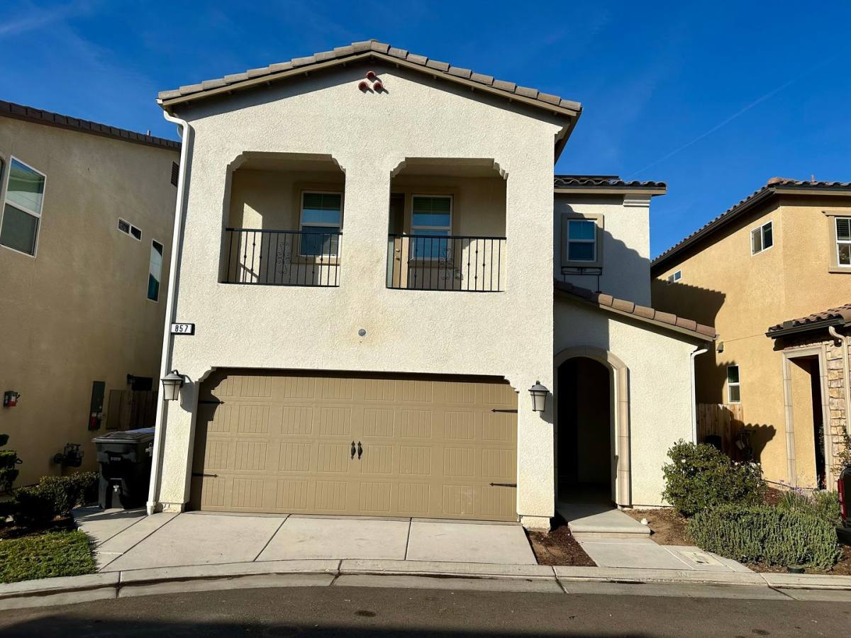 House for rent at 857 Winchell Way W, Madera, CA 93636