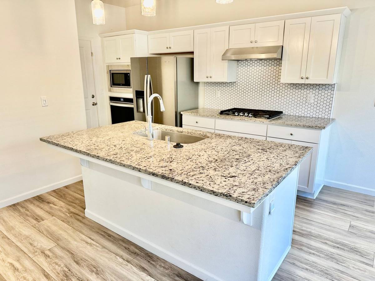 House for rent at 857 Winchell Way W, Madera, CA 93636
