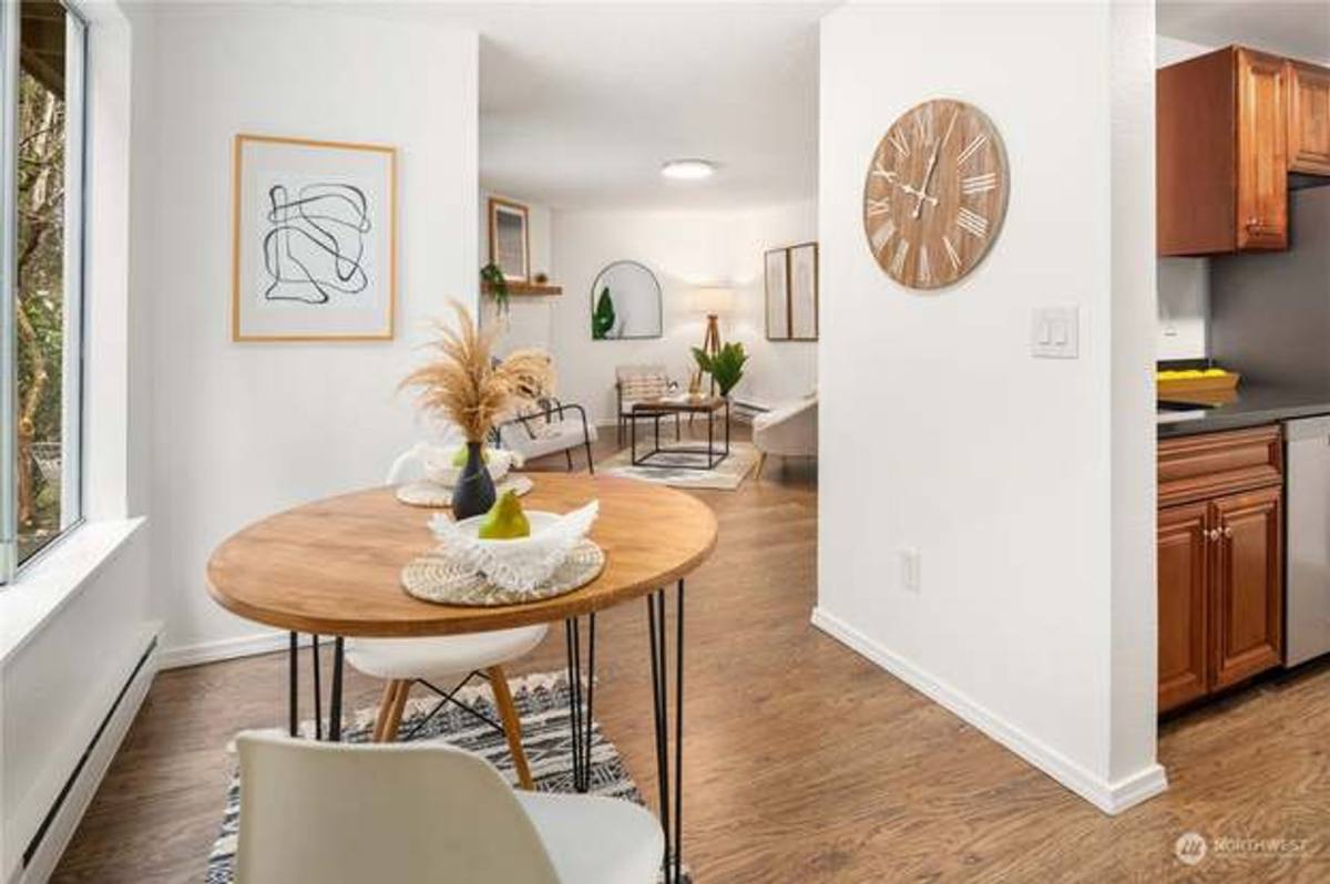Apartment for rent at 17527 149th Ave SE, Renton, WA 98058