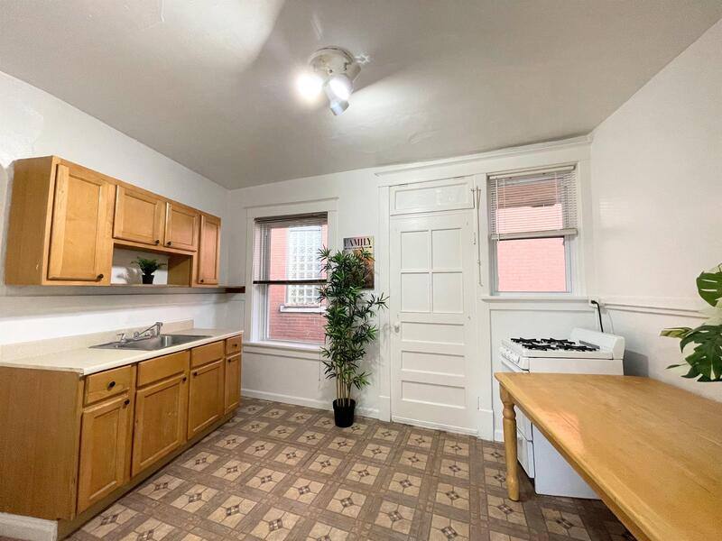 Apartment for rent at 2751 Pestalozzi #1E, Saint Louis, MO 63118