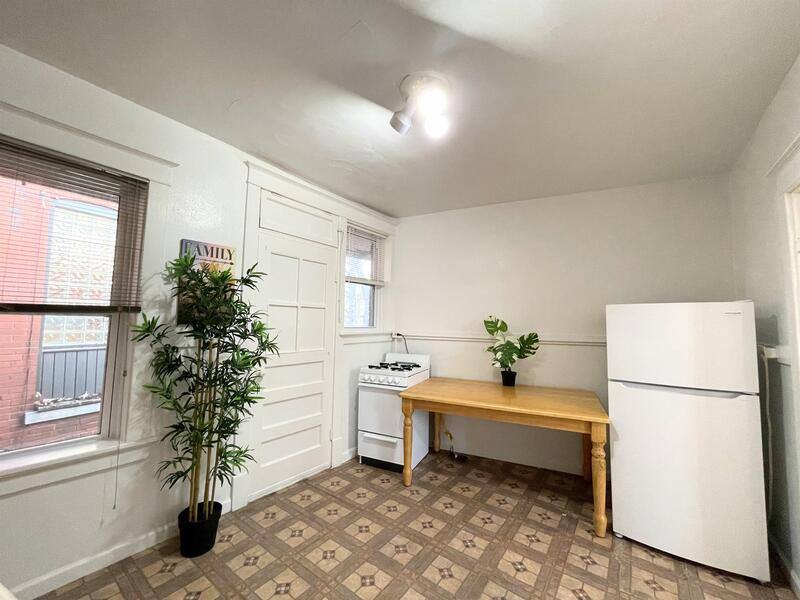 Apartment for rent at 2751 Pestalozzi #1E, Saint Louis, MO 63118