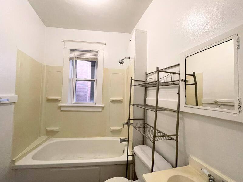 Apartment for rent at 2751 Pestalozzi #1E, Saint Louis, MO 63118