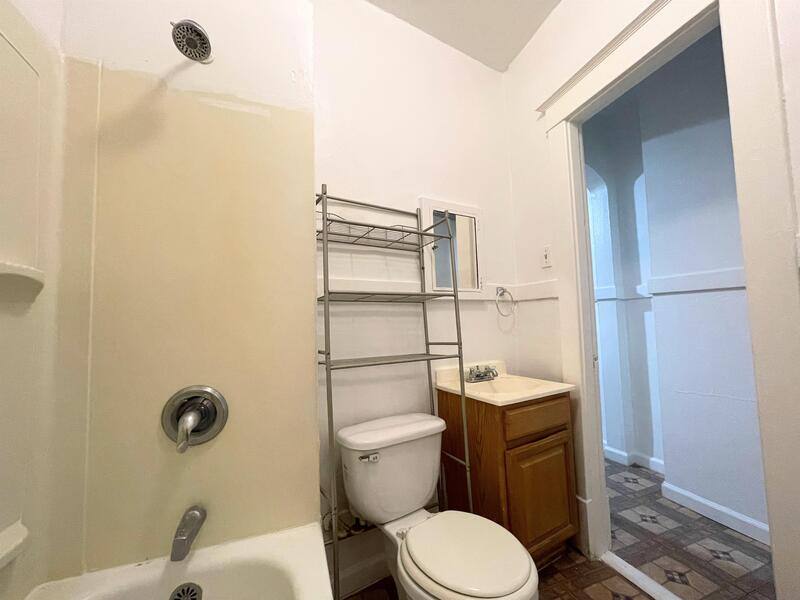 Apartment for rent at 2751 Pestalozzi #1E, Saint Louis, MO 63118