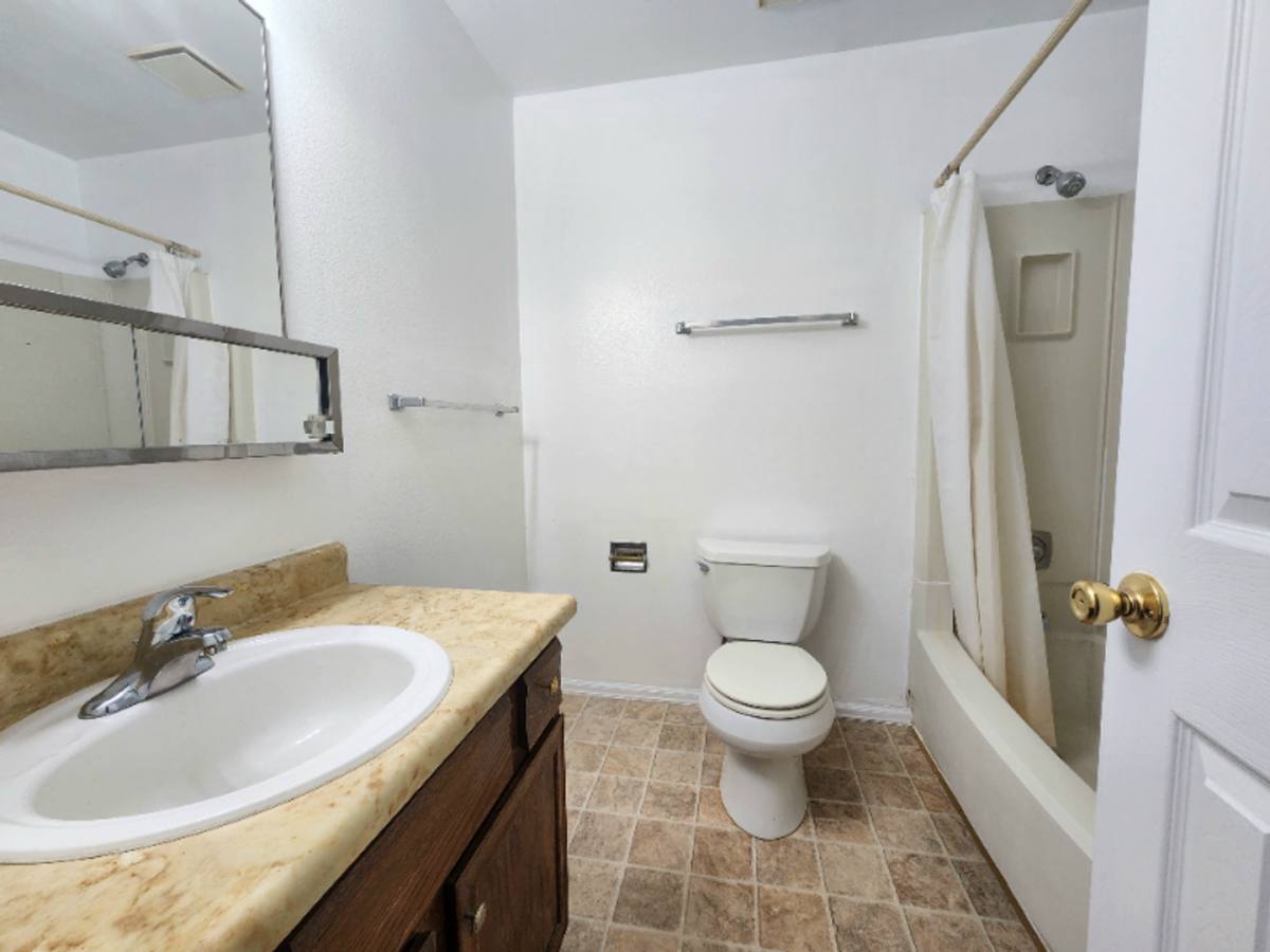 Apartment for rent at 49-55 Castle Royal Dr, Pueblo, CO 81005