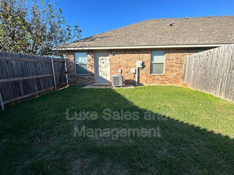 House for rent at 4600 Loch Lane, Oklahoma City, OK 73115