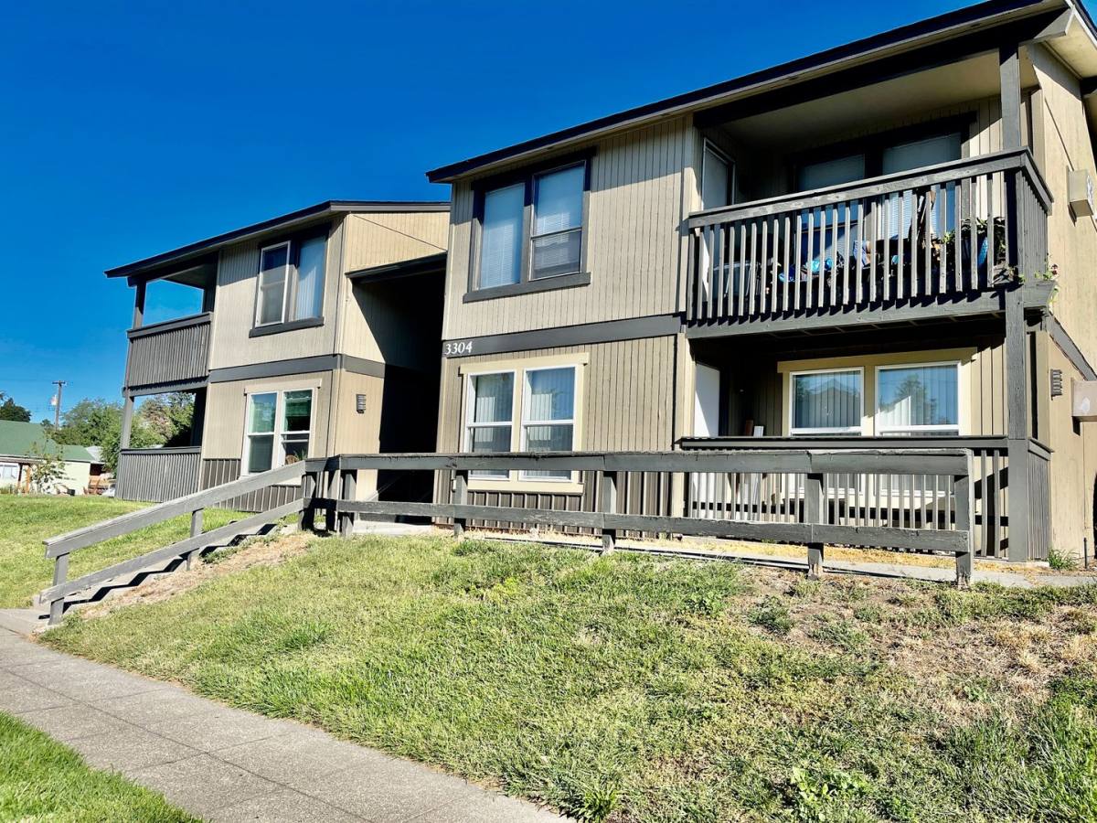 Apartment for rent at 3304 N Lincoln St, Spokane, WA 99205