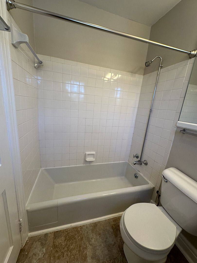 House for rent at 653 Montclair Dr, Lexington, KY 40502