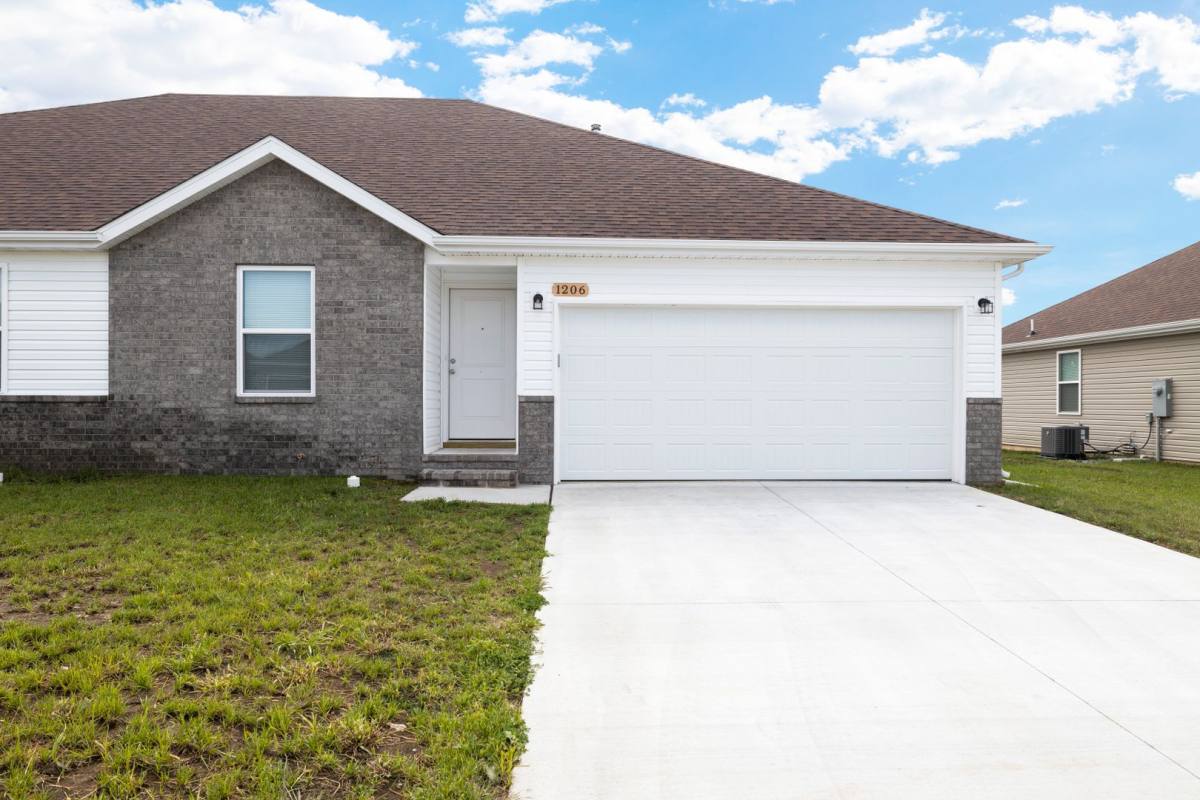 House for rent at 1291 S Choctaw Rd, Republic, MO 65738