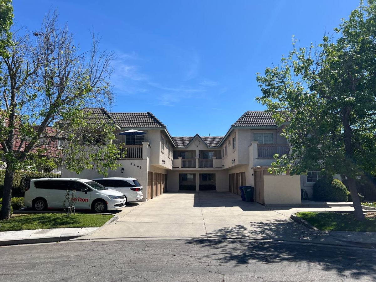 Apartment for rent at 6462 Rostrata Ave, Buena Park, CA 90621