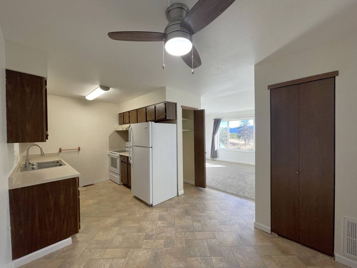 Apartment for rent at 380 Paradise Circle, Woodland Park, CO 80863
