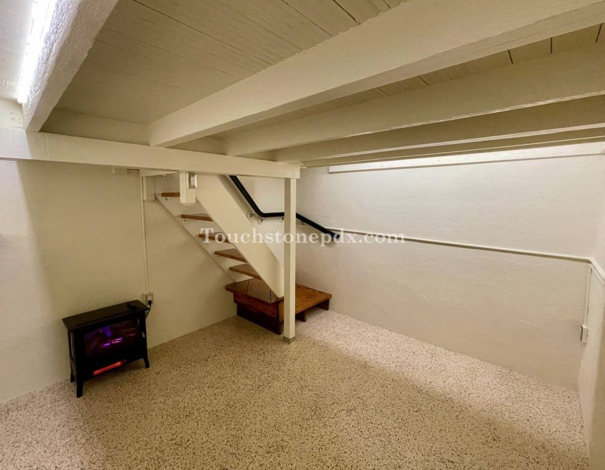 Apartment for rent at 2225 NW Wilson St, Portland, OR 97210