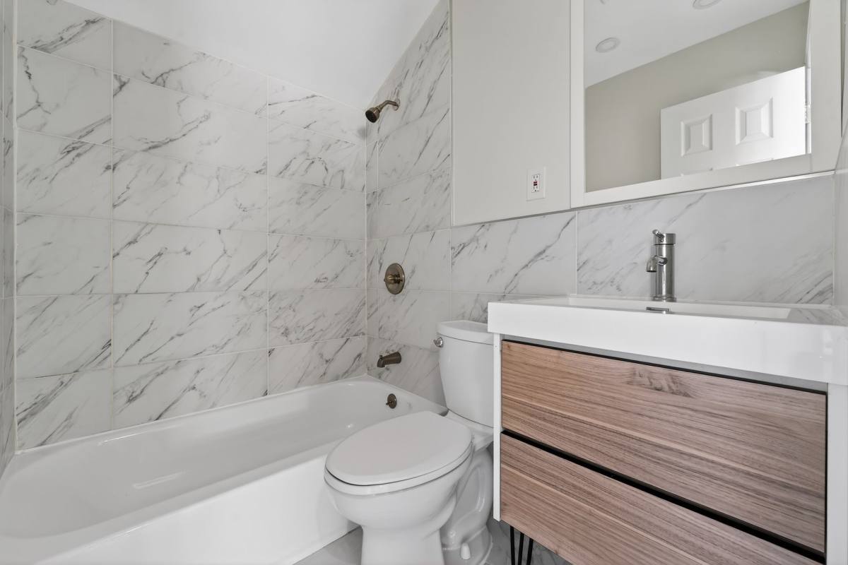 Apartment for rent at 147-20 226th St, Springfield Gardens, NY 11413