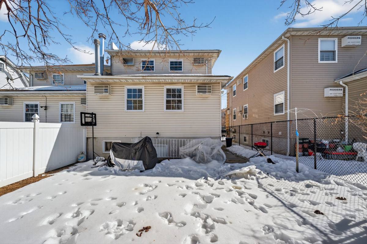 Apartment for rent at 147-20 226th St, Springfield Gardens, NY 11413