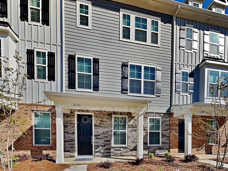 Townhouse for rent at 4330 Reed Creek Dr, Sherrills Ford, NC 28673