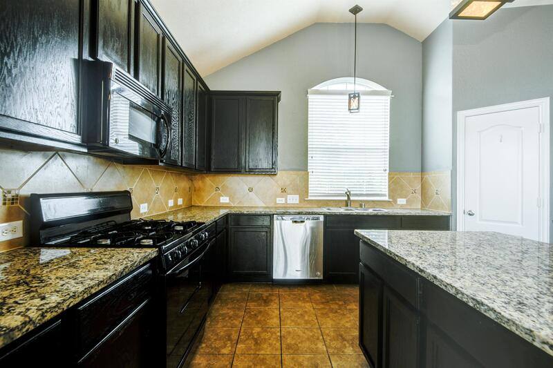 House for rent at 122 Bright Brook Lane, Dickinson, TX 77539