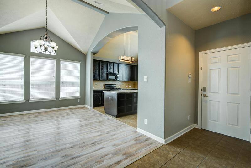 House for rent at 122 Bright Brook Lane, Dickinson, TX 77539