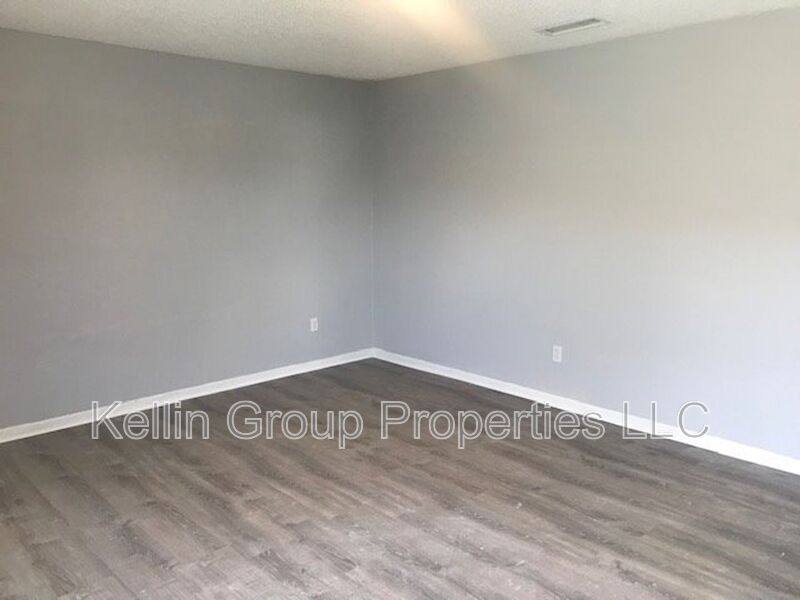 Apartment for rent at 1027 N Brunnell Parkway, Lakeland, FL 33805