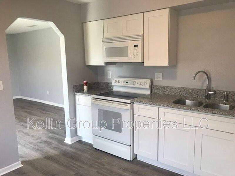 Apartment for rent at 1027 N Brunnell Parkway, Lakeland, FL 33805