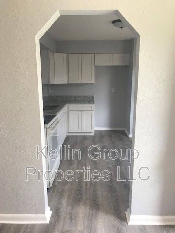 Apartment for rent at 1027 N Brunnell Parkway, Lakeland, FL 33805