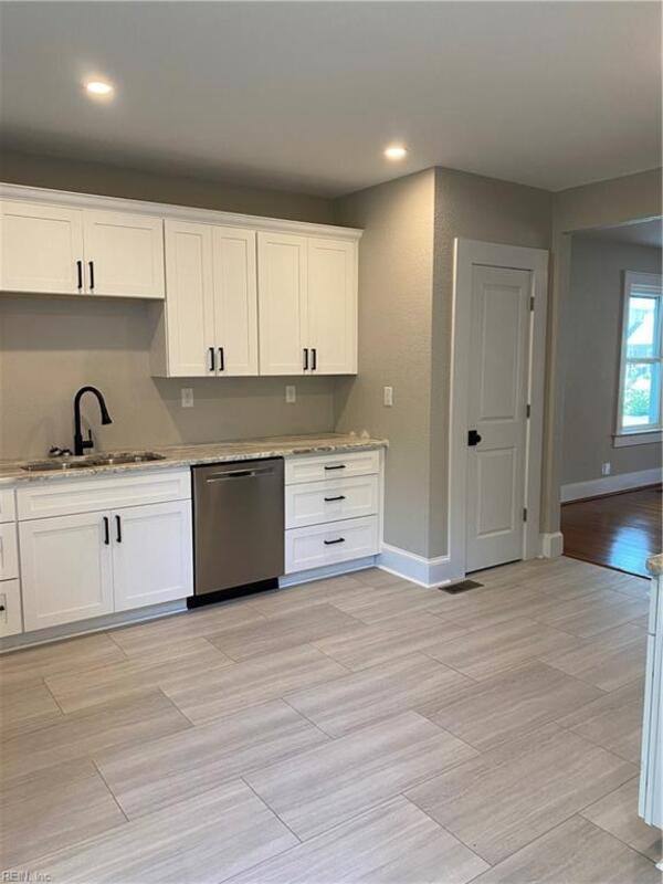 House for rent at 316 Roselynn Lane, Virginia Beach, VA 23454